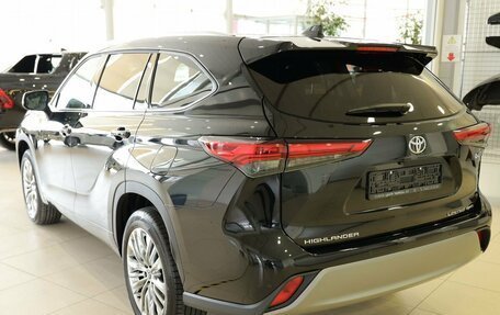 Toyota Highlander, 2024 год, 6 400 000 рублей, 6 фотография