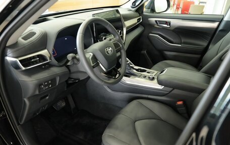 Toyota Highlander, 2024 год, 6 400 000 рублей, 9 фотография