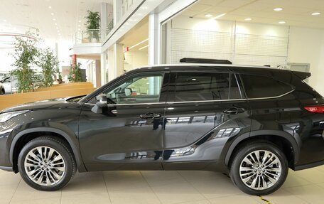Toyota Highlander, 2024 год, 6 400 000 рублей, 7 фотография