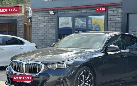 BMW 5 серия, 2024 год, 10 460 000 рублей, 3 фотография