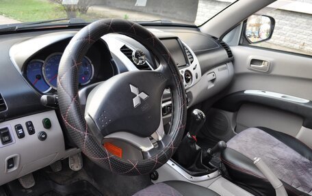 Mitsubishi L200 IV рестайлинг, 2007 год, 1 150 000 рублей, 4 фотография