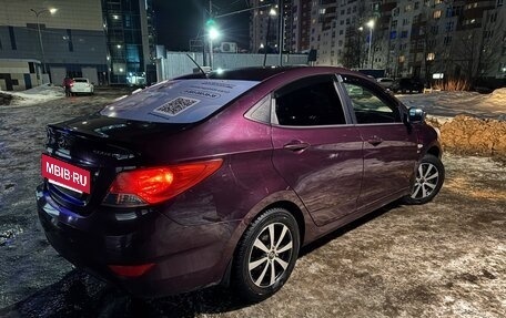 Hyundai Solaris II рестайлинг, 2011 год, 680 000 рублей, 4 фотография