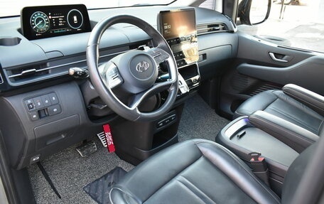 Hyundai Staria, 2021 год, 5 200 000 рублей, 7 фотография