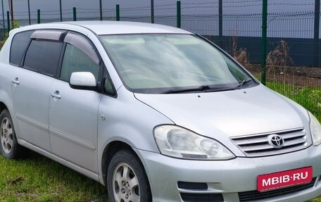 Toyota Ipsum II, 2006 год, 850 000 рублей, 3 фотография