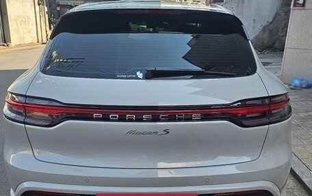 Porsche Macan I рестайлинг, 2022 год, 5 900 000 рублей, 2 фотография