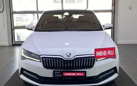 Skoda Superb III рестайлинг, 2019 год, 3 150 000 рублей, 2 фотография