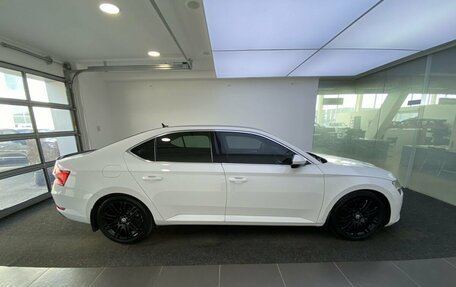 Skoda Superb III рестайлинг, 2019 год, 3 150 000 рублей, 4 фотография