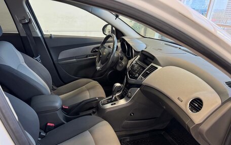 Chevrolet Cruze II, 2010 год, 1 030 000 рублей, 9 фотография