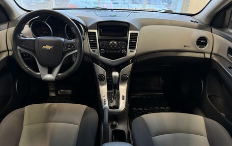 Chevrolet Cruze II, 2010 год, 1 030 000 рублей, 8 фотография