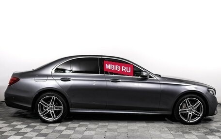 Mercedes-Benz E-Класс, 2018 год, 3 798 000 рублей, 4 фотография