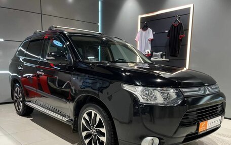 Mitsubishi Outlander III рестайлинг 3, 2013 год, 1 750 000 рублей, 7 фотография