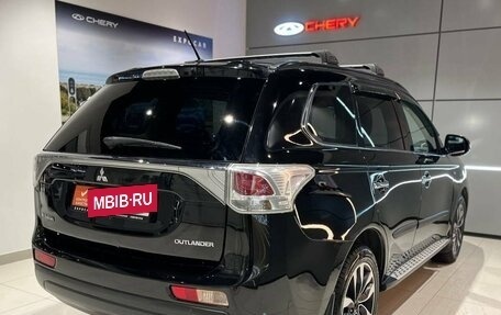 Mitsubishi Outlander III рестайлинг 3, 2013 год, 1 750 000 рублей, 5 фотография