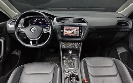Volkswagen Tiguan II, 2020 год, 2 695 000 рублей, 6 фотография
