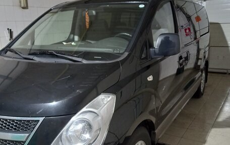 Hyundai H-1 II рестайлинг, 2012 год, 2 000 000 рублей, 5 фотография