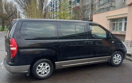Hyundai H-1 II рестайлинг, 2012 год, 2 000 000 рублей, 7 фотография