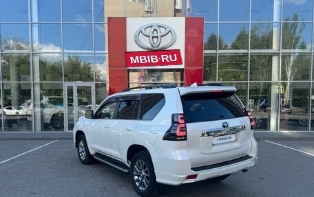 Toyota Land Cruiser Prado 150 рестайлинг 2, 2020 год, 5 500 000 рублей, 7 фотография