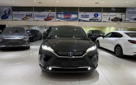 Toyota Harrier, 2022 год, 3 824 000 рублей, 2 фотография