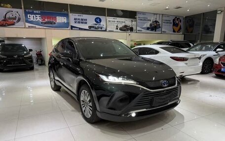 Toyota Harrier, 2022 год, 3 824 000 рублей, 3 фотография