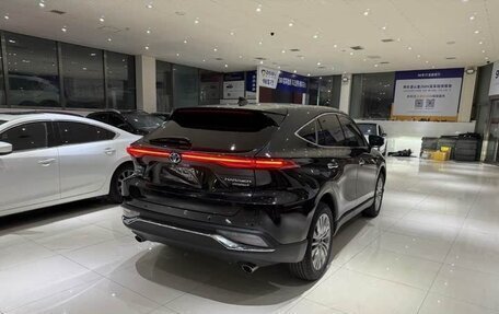Toyota Harrier, 2022 год, 3 824 000 рублей, 4 фотография