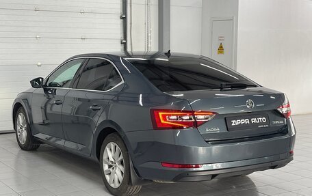 Skoda Superb III рестайлинг, 2018 год, 1 869 000 рублей, 6 фотография