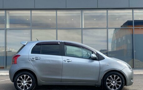 Toyota Yaris III рестайлинг, 2006 год, 455 000 рублей, 3 фотография