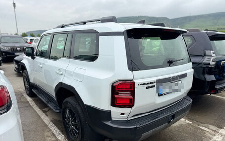 Toyota Land Cruiser Prado, 2024 год, 6 600 000 рублей, 4 фотография