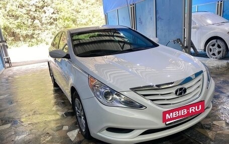Hyundai Sonata VI, 2013 год, 770 000 рублей, 3 фотография