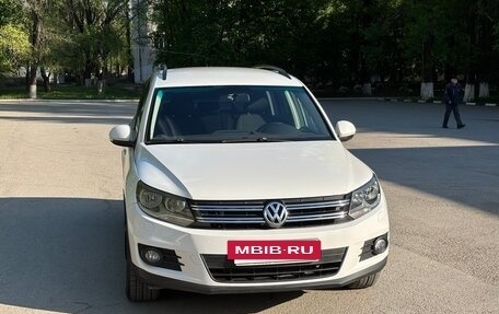Volkswagen Tiguan I, 2012 год, 1 230 000 рублей, 2 фотография