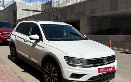 Volkswagen Tiguan II, 2019 год, 2 800 000 рублей, 3 фотография