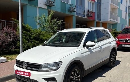 Volkswagen Tiguan II, 2019 год, 2 800 000 рублей, 5 фотография