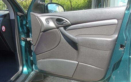 Ford Focus IV, 2001 год, 385 000 рублей, 4 фотография