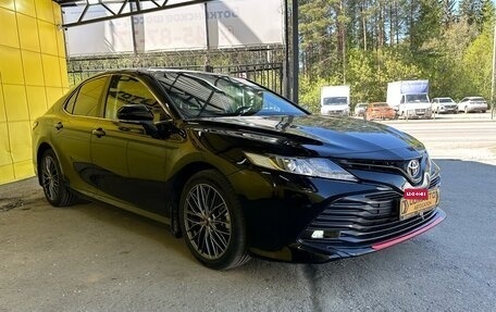 Toyota Camry, 2019 год, 2 559 000 рублей, 3 фотография