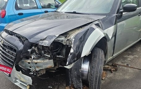 Chrysler 300C II, 2005 год, 630 000 рублей, 2 фотография