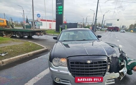 Chrysler 300C II, 2005 год, 630 000 рублей, 4 фотография