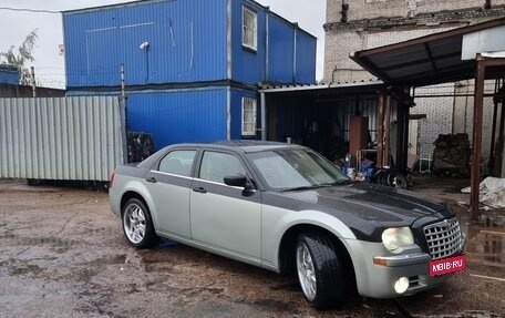 Chrysler 300C II, 2005 год, 630 000 рублей, 7 фотография