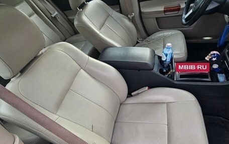 Chrysler 300C II, 2005 год, 630 000 рублей, 10 фотография