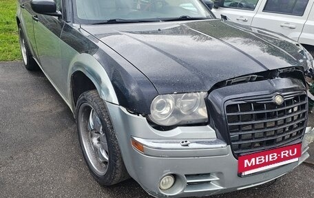 Chrysler 300C II, 2005 год, 630 000 рублей, 8 фотография