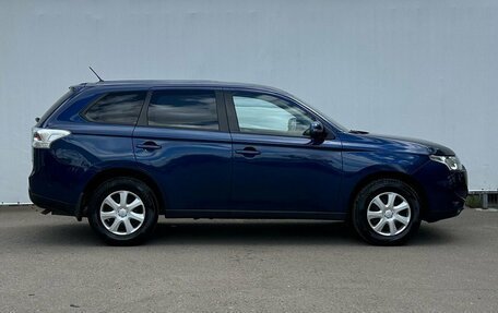 Mitsubishi Outlander III рестайлинг 3, 2013 год, 1 090 000 рублей, 4 фотография