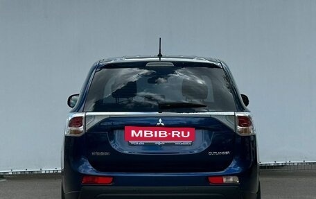 Mitsubishi Outlander III рестайлинг 3, 2013 год, 1 090 000 рублей, 6 фотография