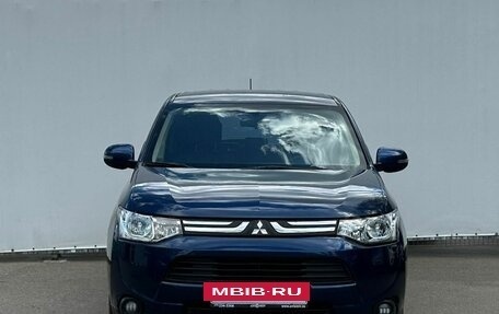 Mitsubishi Outlander III рестайлинг 3, 2013 год, 1 090 000 рублей, 2 фотография