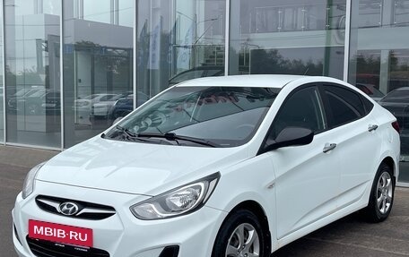 Hyundai Solaris II рестайлинг, 2012 год, 660 000 рублей, 3 фотография