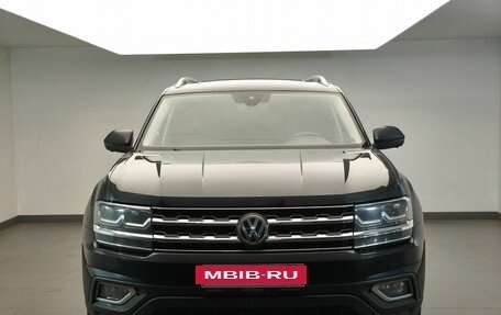 Volkswagen Teramont I, 2018 год, 2 350 000 рублей, 2 фотография