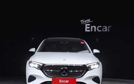 Mercedes-Benz E-Класс, 2025 год, 6 340 000 рублей, 2 фотография