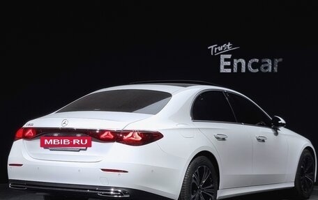Mercedes-Benz E-Класс, 2025 год, 6 340 000 рублей, 3 фотография