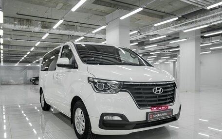 Hyundai H-1 II рестайлинг, 2019 год, 3 300 000 рублей, 3 фотография