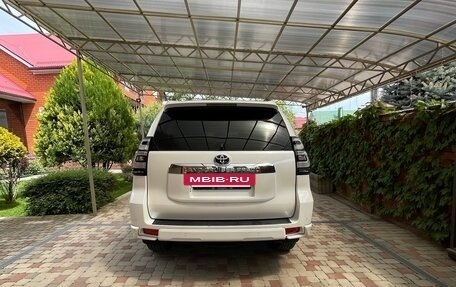 Toyota Land Cruiser Prado 150 рестайлинг 2, 2018 год, 4 900 000 рублей, 3 фотография