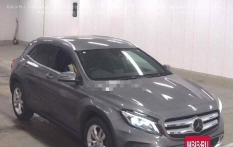 Mercedes-Benz GLA, 2015 год, 1 350 000 рублей, 2 фотография