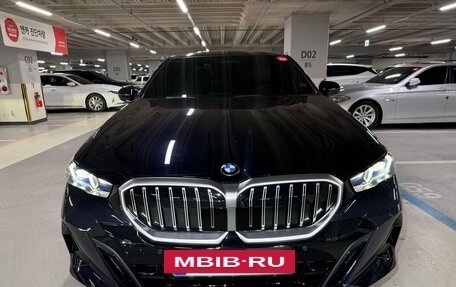 BMW 5 серия, 2024 год, 7 850 000 рублей, 2 фотография