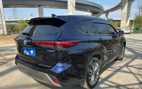 Toyota Highlander, 2022 год, 4 620 000 рублей, 3 фотография