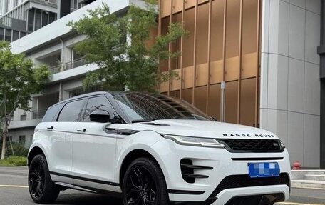 Land Rover Range Rover Evoque II, 2021 год, 2 850 000 рублей, 2 фотография
